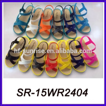 Sandales plates à semelles légères sandales plates nouvelles conceptions sandales plates
